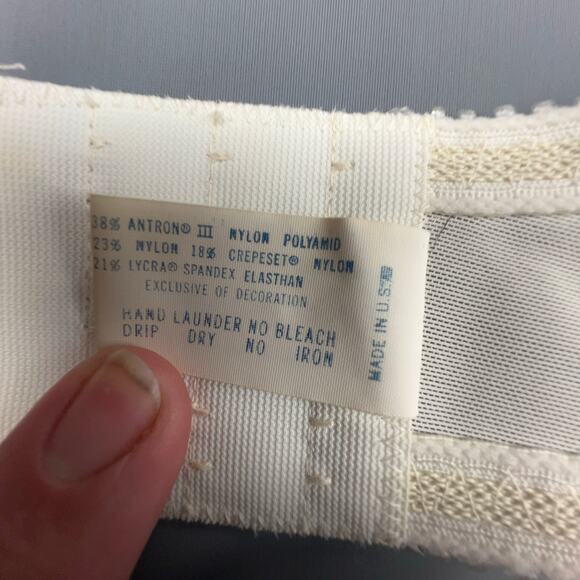 Vintage Vassarette 34C Longline Strapless Bra White Lace Made in USA Style 1156 - Picture 5 of 6